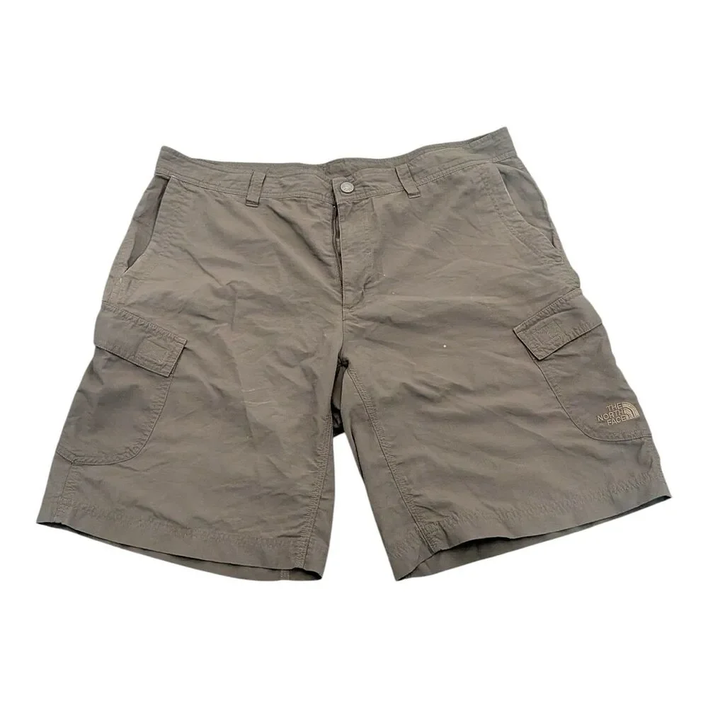 The North Face Mens 38 Green Cargo Trail Shorts Hiking